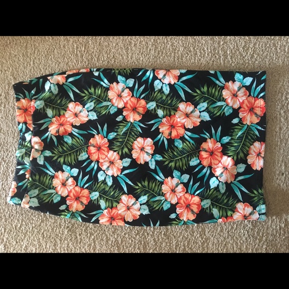 2 Floral Printed Pencil Skirts - Picture 2 of 4
